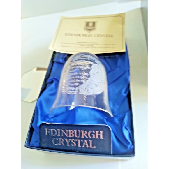 Authentic Scottish Charm: Edinburgh Crystal 6" Bell Robert Burns Auld Lang Syne - Picture 1 of 14